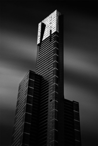 eureka-building-melbourne-longexposure-monochrome