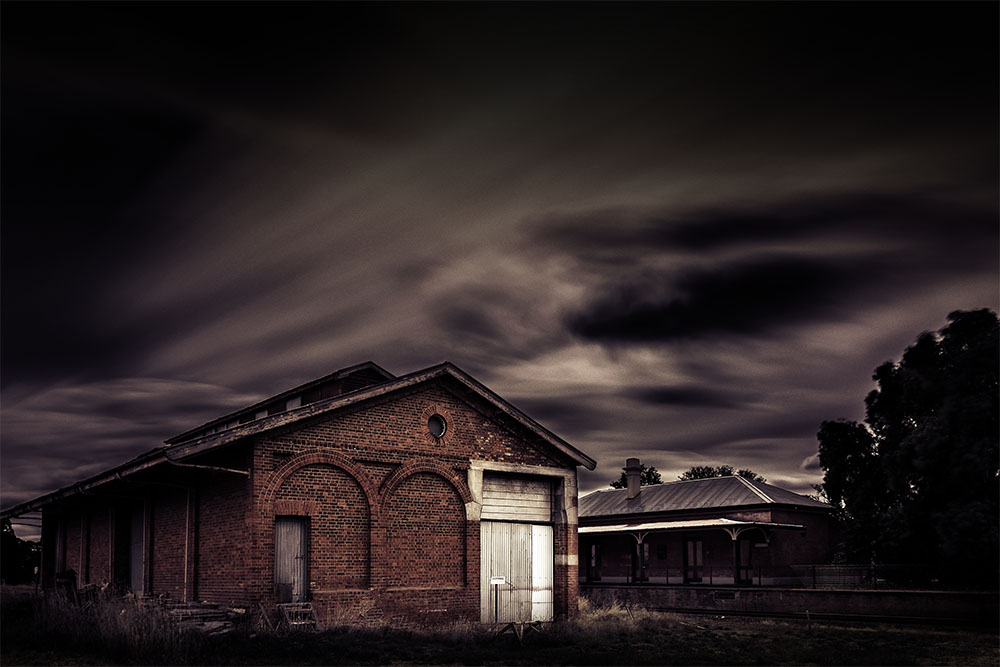 abandoned-railway-shed-newstead-longexposure