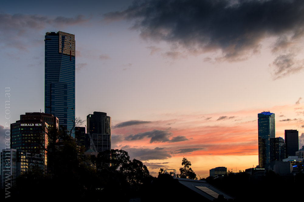 Melbourne-night-sunset-birrarungmar-traffic-5770
