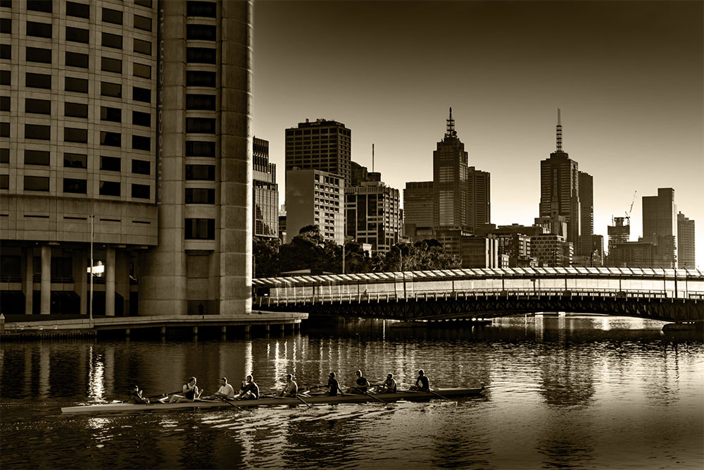cityscape-melbourne-skyline-rowers-river