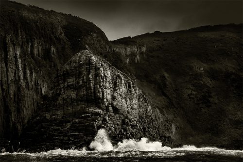 cliffs-bruny-island-tasmania-monochrome
