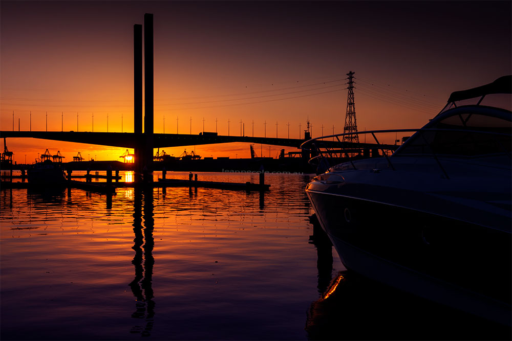 docklands-bolte-bridge-sunset-melbourne