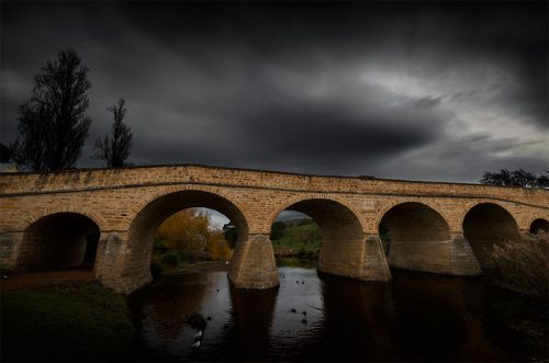 richmond-bridge-tasmania-stone-convicts