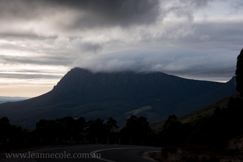 tasmania-mountains-clouds-cradle-dovelake-1779