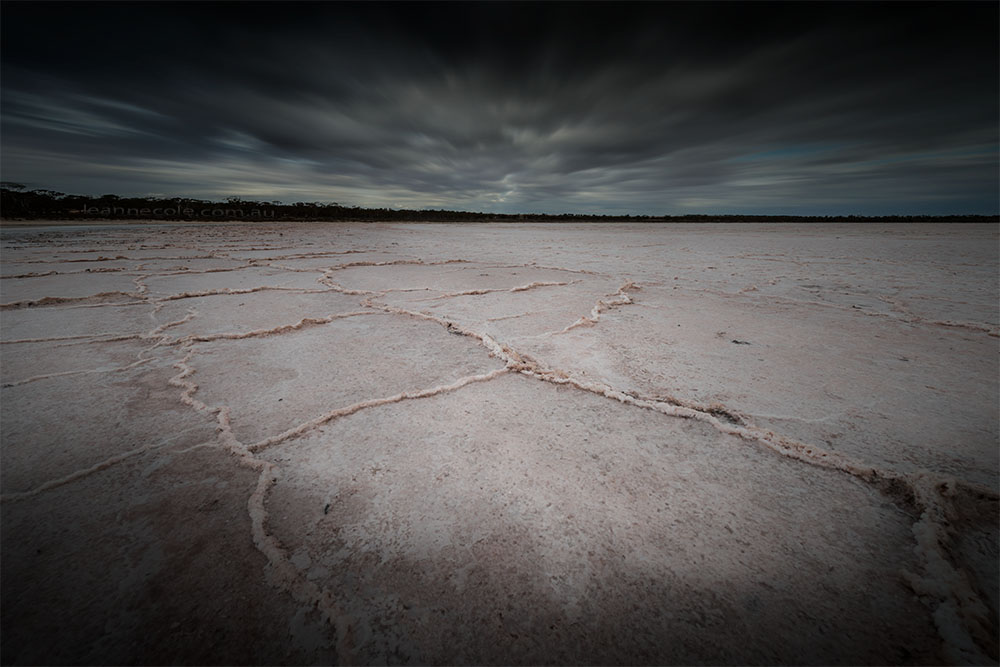 pink-lakes-dry-salt-mallee