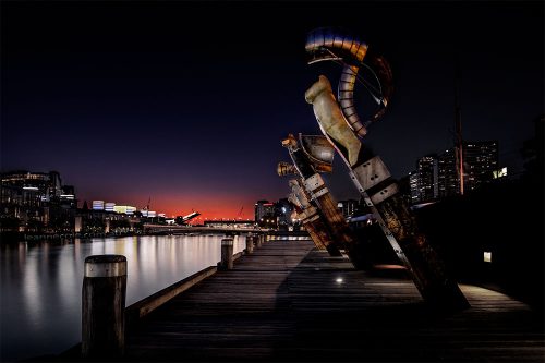 queensbridge-sculptures-yarrariver-sunset-melbourne