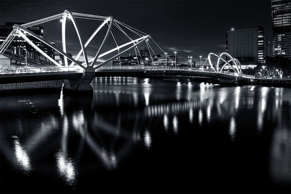 seafarer-bridge-night-monochrome-melbourne