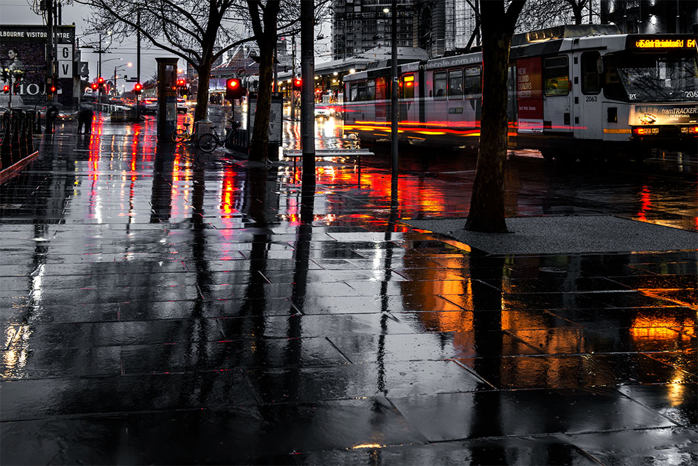 flinders-street-rain-colour-wet