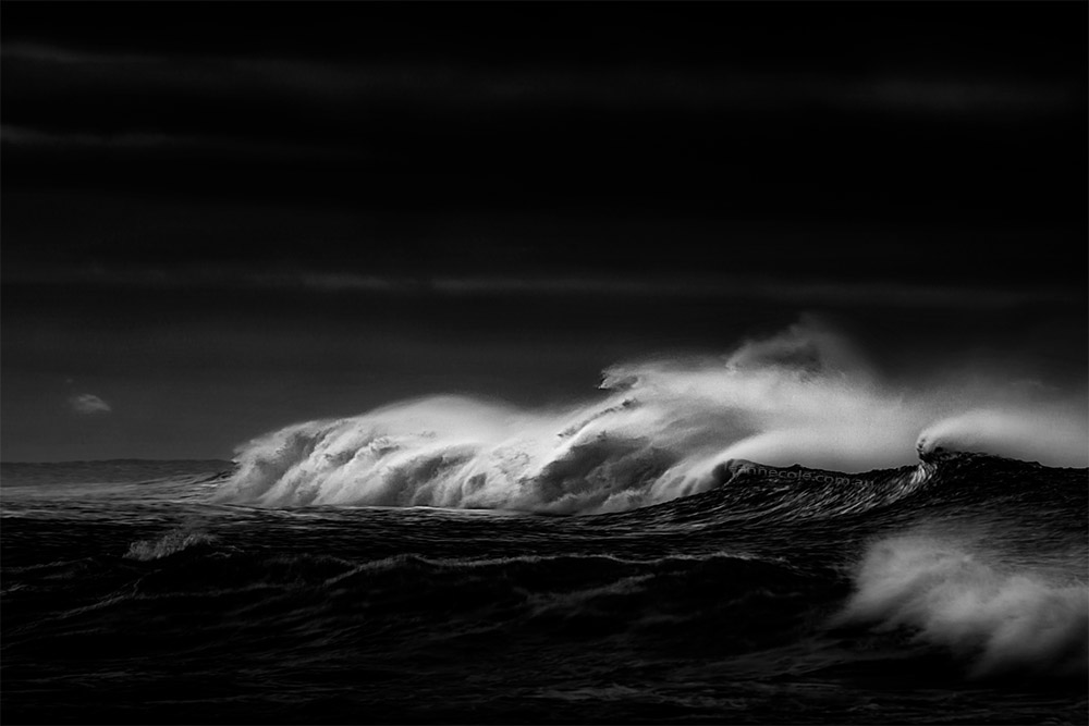 apollo-bay-waves-beach-monochrome-4151