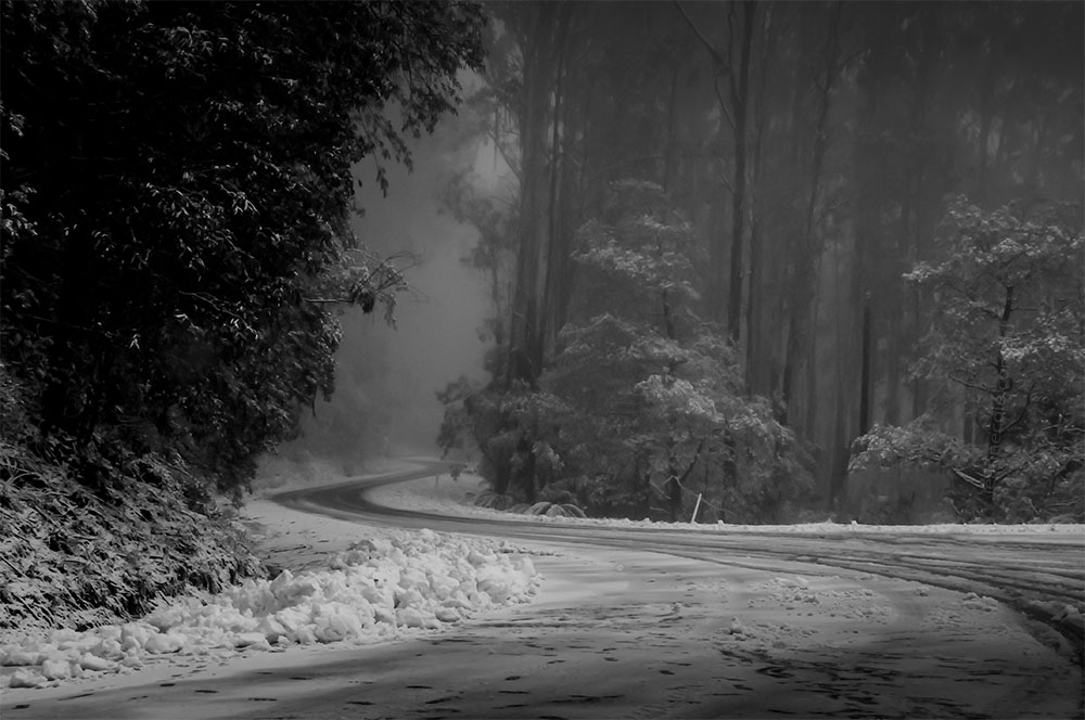 seasons-winter-snow-donnabuang-monochrome