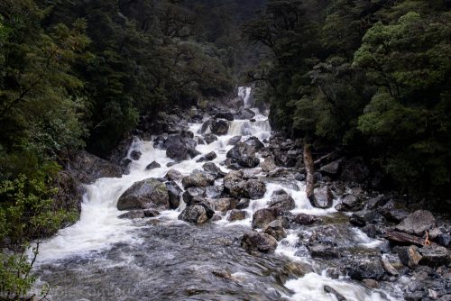doubtfulsound-weather-waterfalls-newzealand-boat-0576