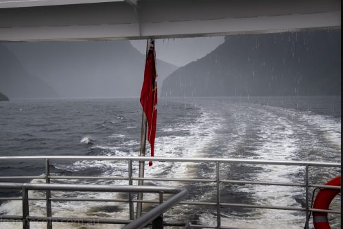 doubtfulsound-weather-waterfalls-newzealand-boat-0749