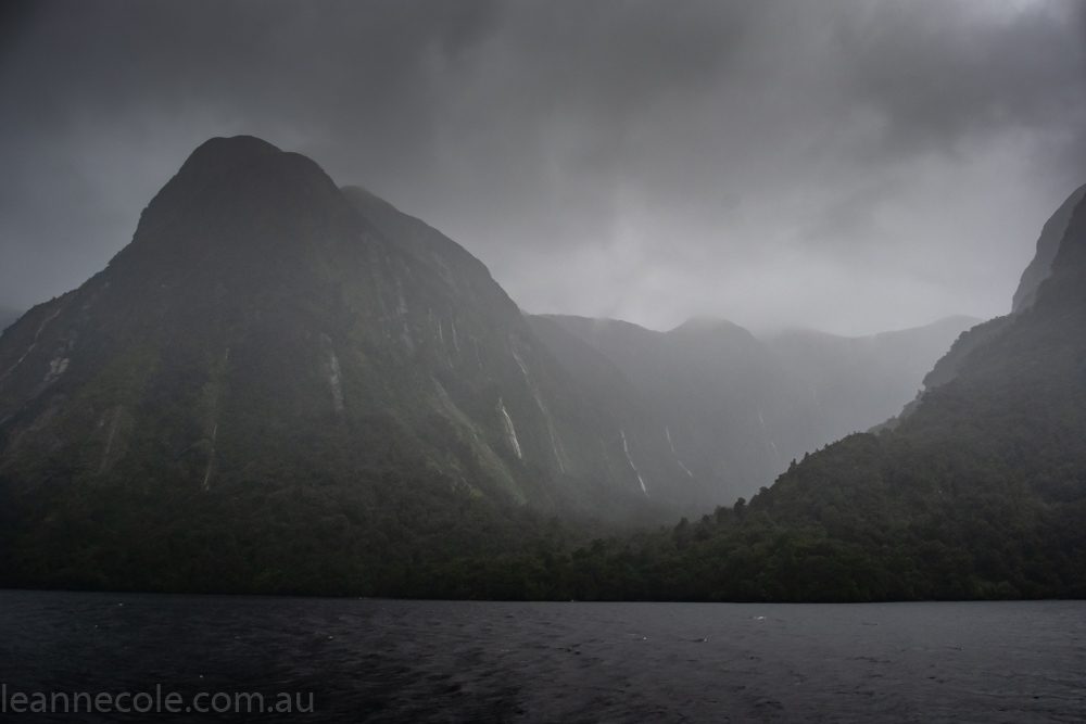 doubtfulsound-weather-waterfalls-newzealand-boat-0751